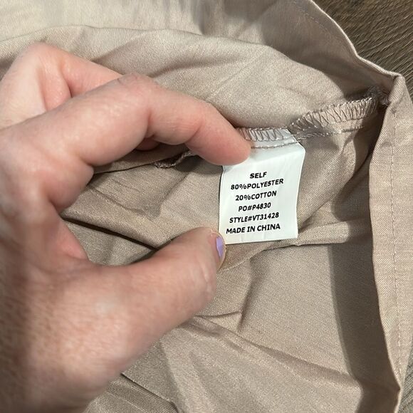 NWT Vine & Love Bubble Sleeve Smocked Top - Size Small - Picture 5 of 7